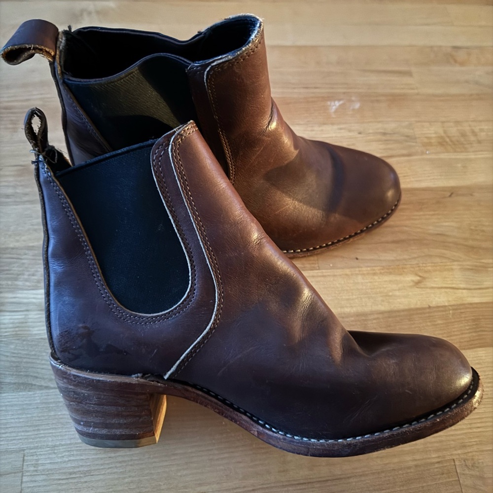Red Wing Shoe women’s boots
Size 8.5
